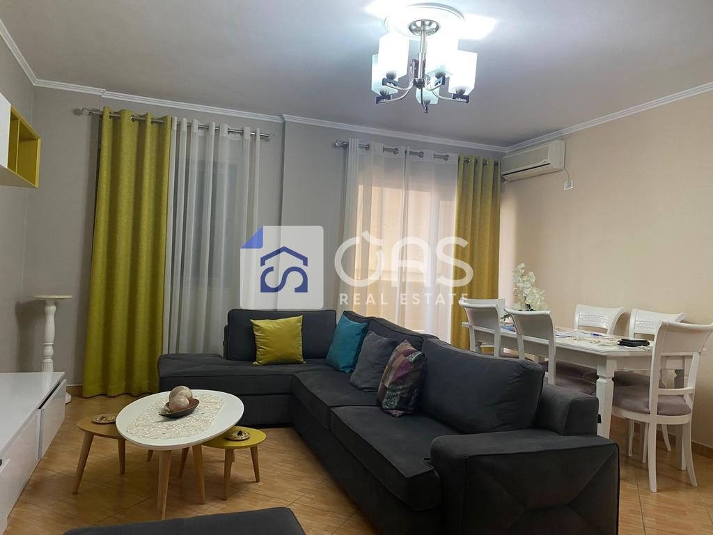 Jepet me qera apartament 2+1+2 tek Bulevardi "Bajram Curri"
