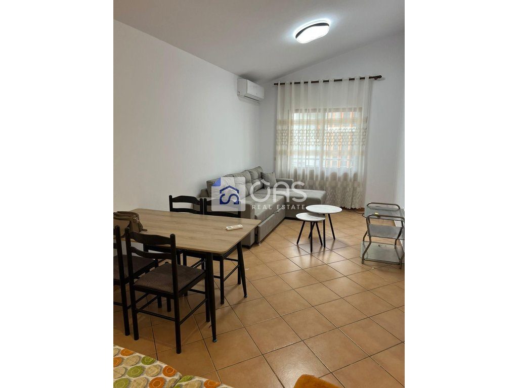 Jepet Apartment me qera 3+1  UNIVERSITETI MARIN BARLETI  (+PARKIM)