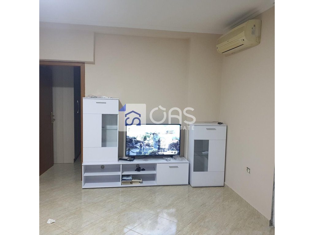 Jepet apartament me qera 1+1 Rruga Bradhyl