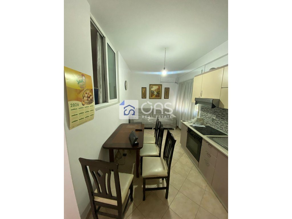 Jepet Apartment me qera 1+1 komuna parisit  (kika 1)
