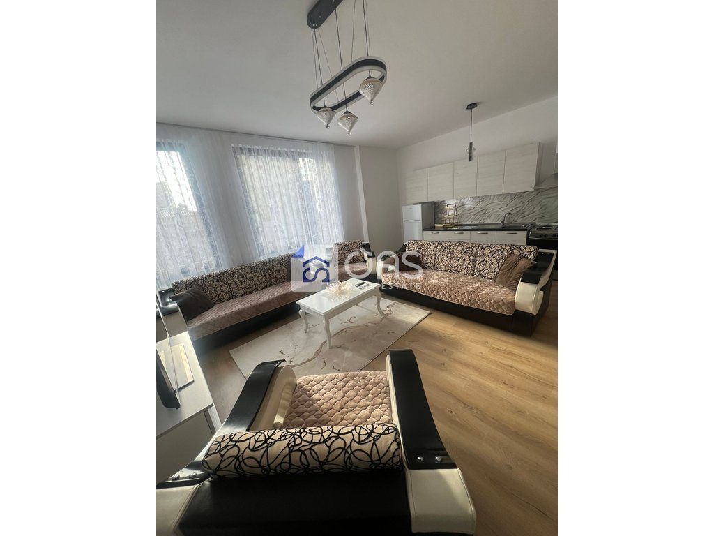 Jepet apartament me qera 2+1  tek Bulevardi i Ri