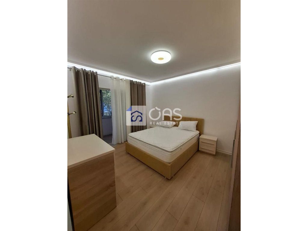 Jepet apartament me qera 1+1 Ish Stacioni Trenit