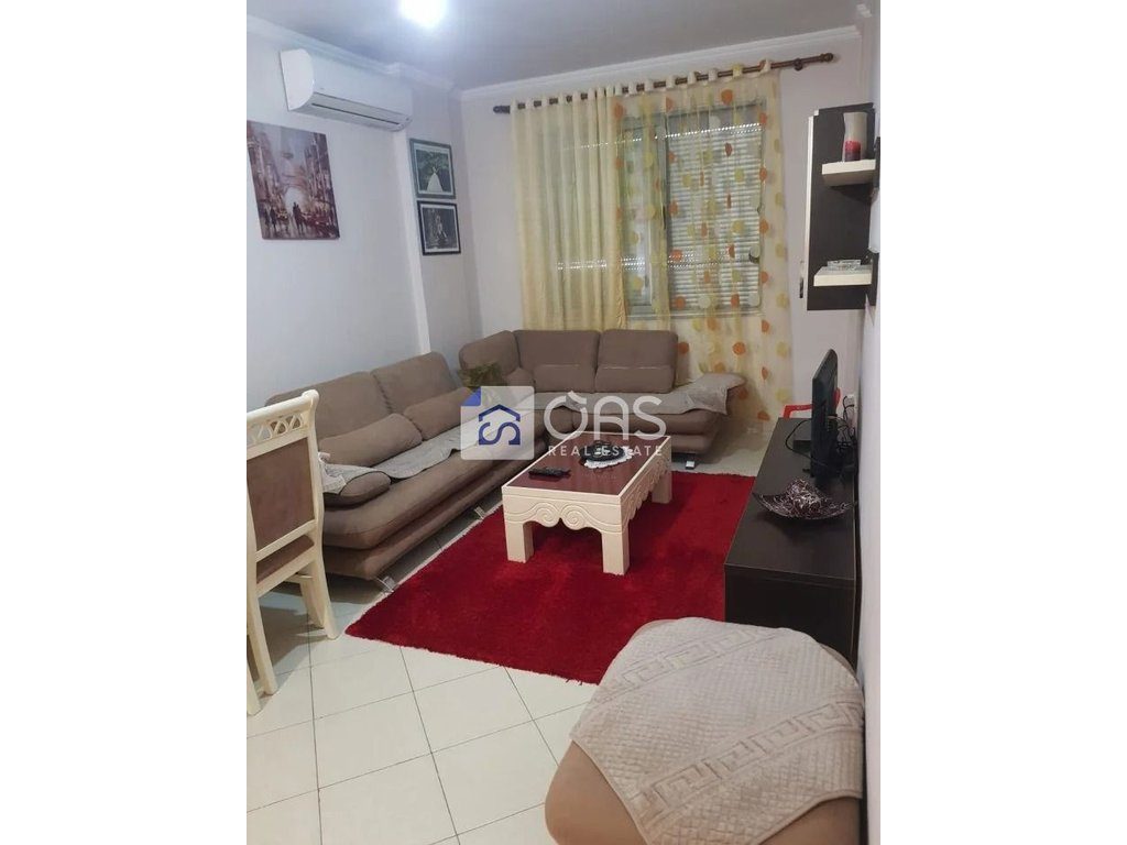 Jepet apartament me qera 2+1 Yzberisht