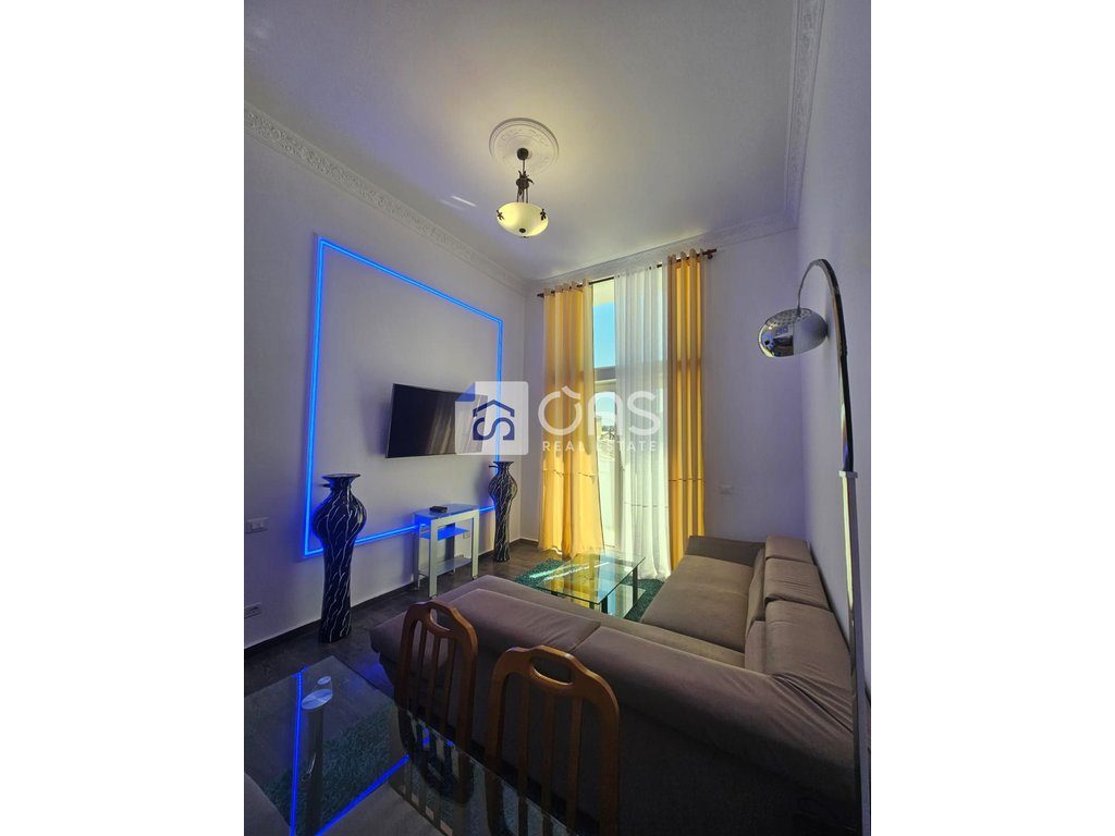 Jepet me qera apartament duplex 2+1 Te Pallati me Shigjeta