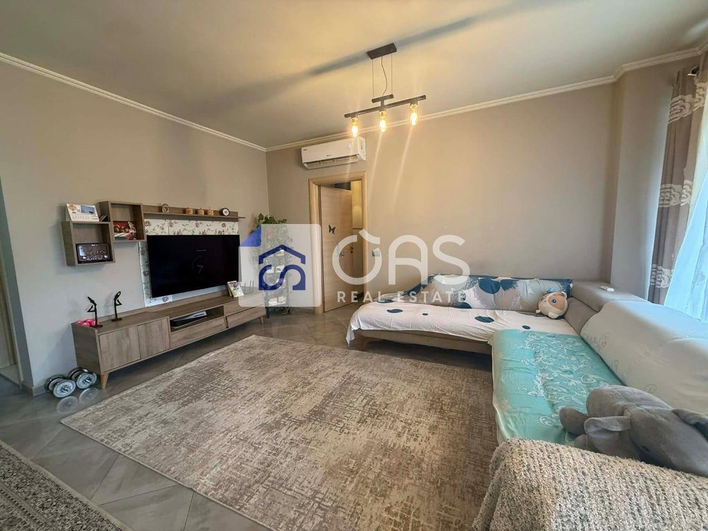 Shitet apartament 2+1 tek Rruga e Dibres