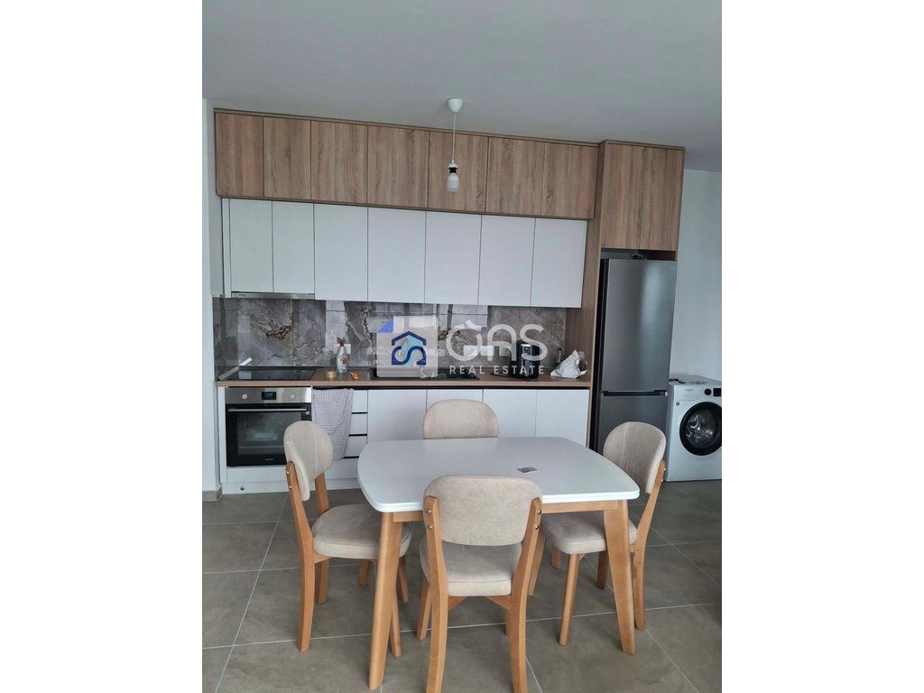 Jepet Apartament me qera 2+1+P  Ne Porcelan
