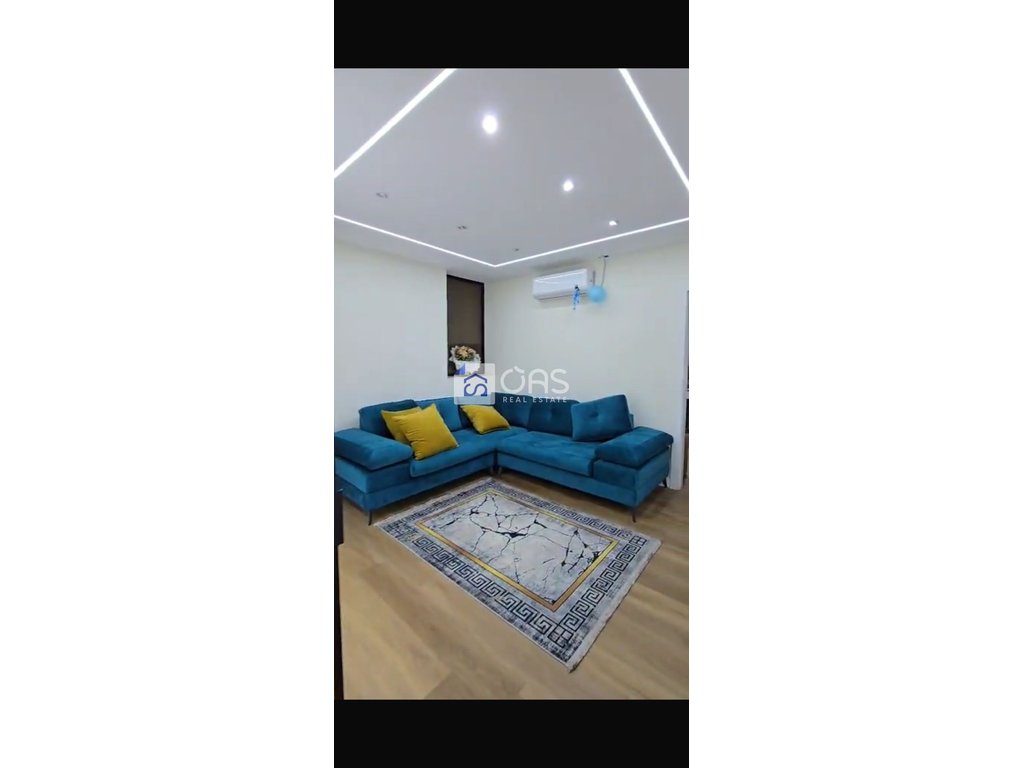 Jepet apartament me qera 2+1 tek Fusha e Aviacionit