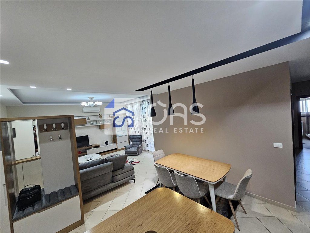 Jepet Apartament me qera 2+1  Liqeni i Thate