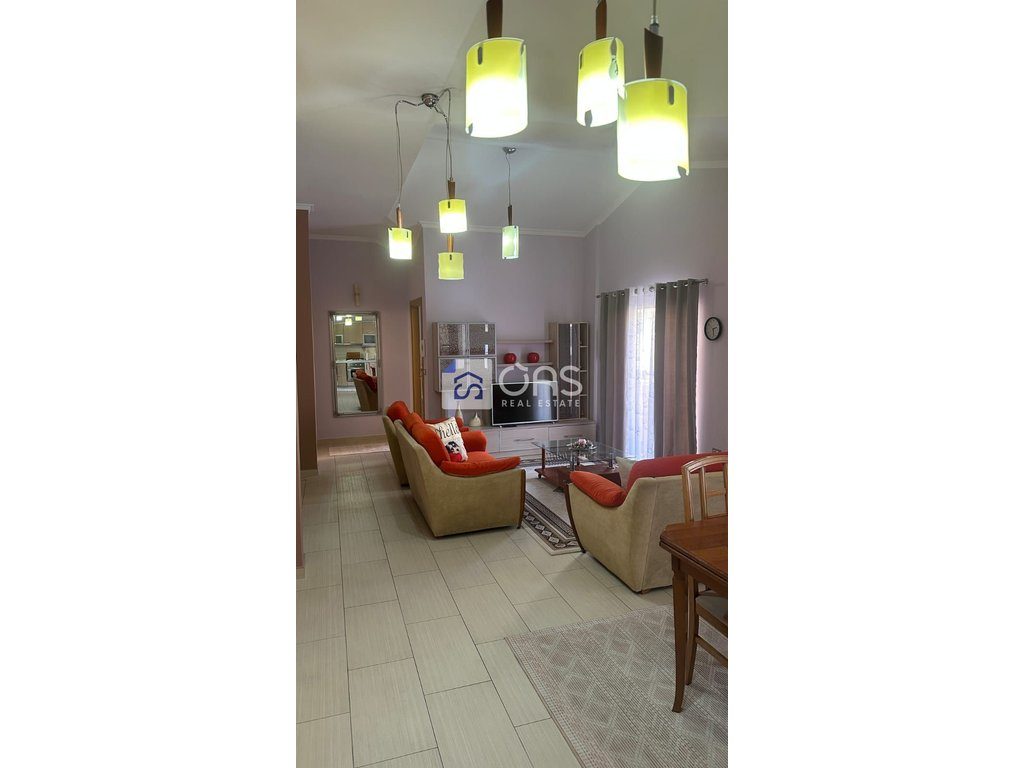 Jepet apartament me qera 3+1 Komuna Parisit