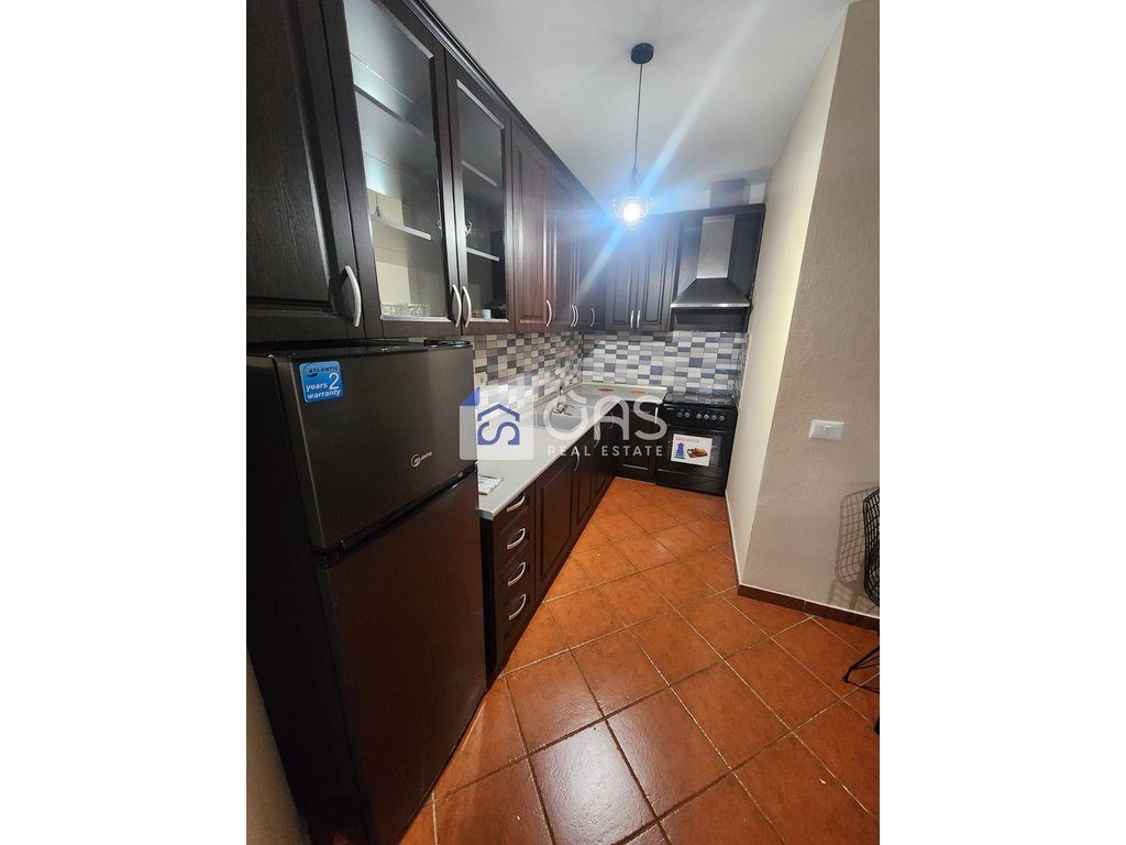 Jepet apartament me qera 1+1 Pallati Me Shigjeta