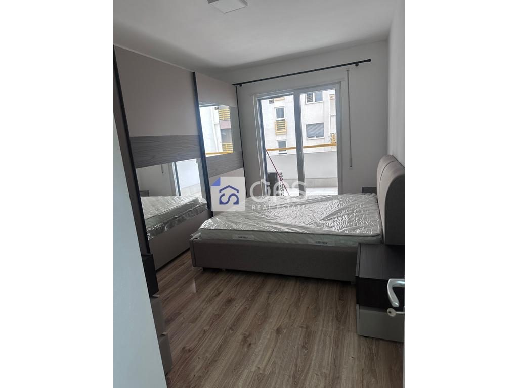 Jepet apartament me qera 1+1 Laprake