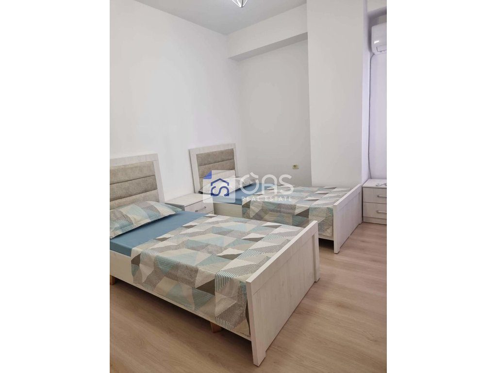 Jepet apartament me qera 2+1 Stacioni Trenit