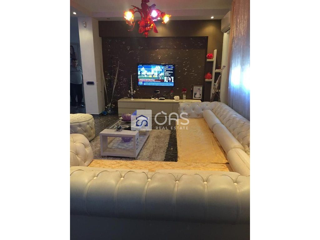 Jepet apartament me qera 2+1 Komuna e Parisit