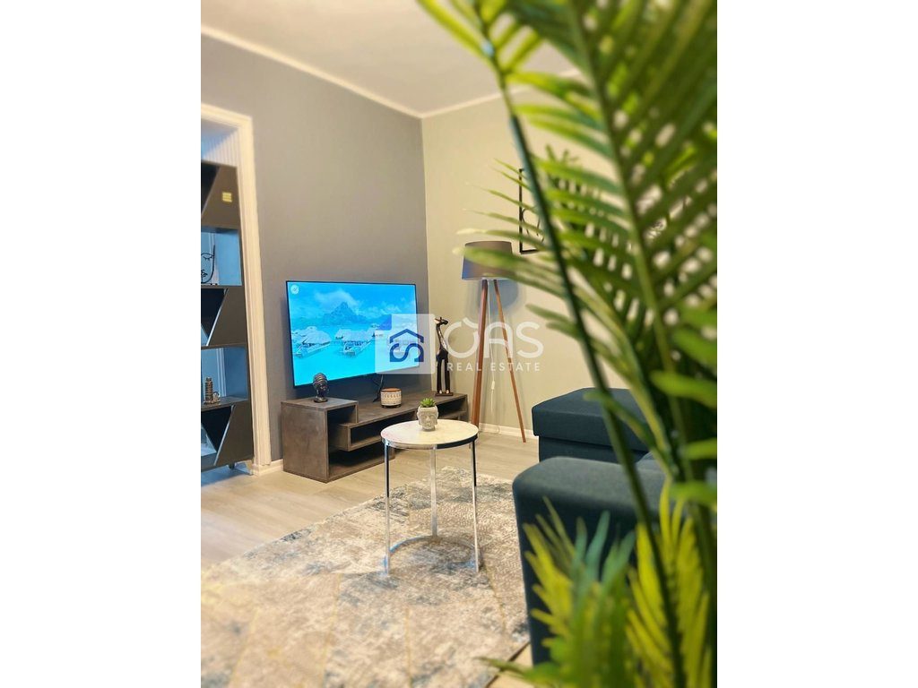 Jepet apartament me qera 1+1 Rruga e Durrsit