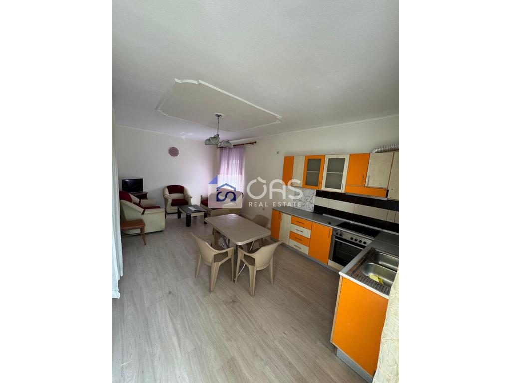 Jepet Apartament me qera 2+1 KOMUNA E PARISIT (prane kristal center)