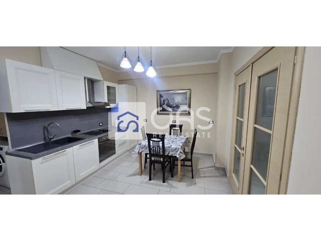 Jepet apartament me qera 2+1 ne Astir