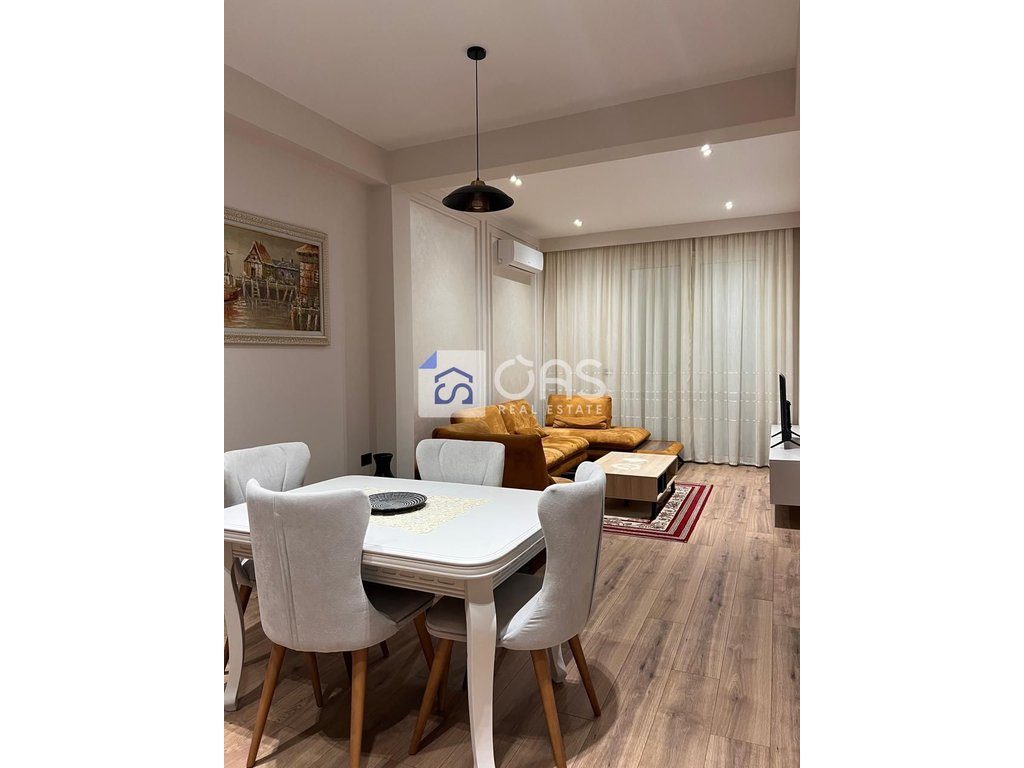 Jepet apartament me qera 1+1 Te Rruga Mine Peza