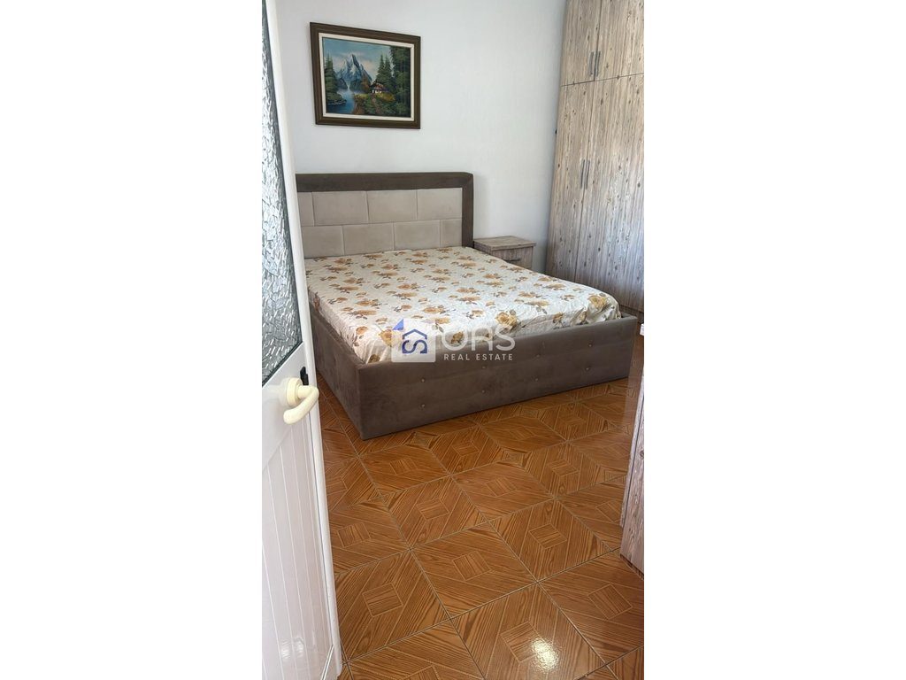 Jepet Apartament me qera 2+1   ish parku (pran pipero dental )