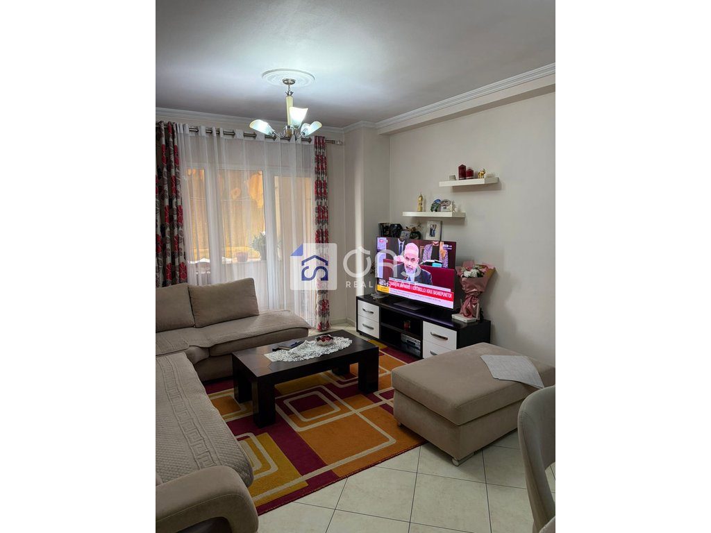 Jepet apartament me qera 2+1 Kthesa E Kamzes