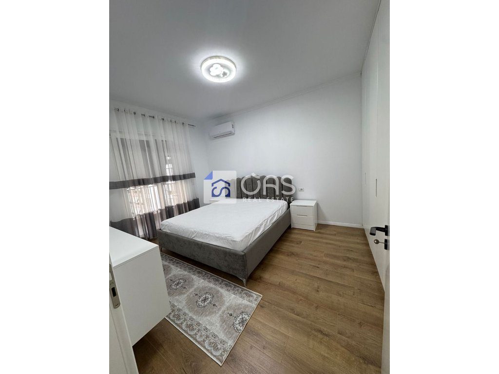 Jepet me qera apartament 1+1 Ne Kamez