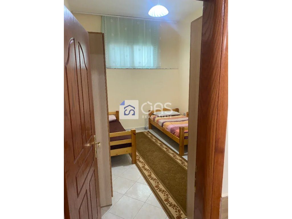 Jepet apartament me qera 1+1 Rruga Dibres