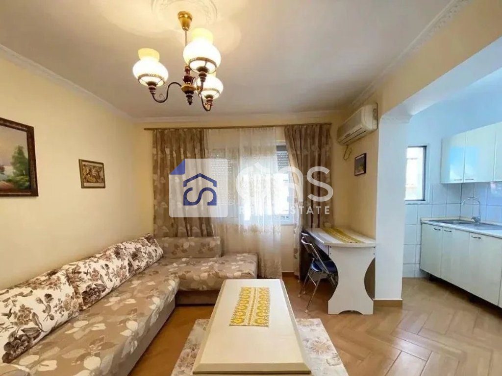 jepet me qera apartament 1+1 ne Mine Peza