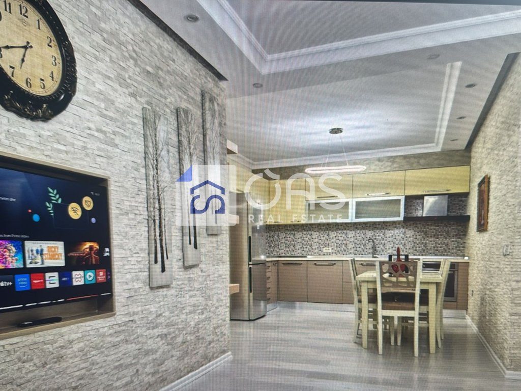 Shitet apartament 3+1 Ne Porcelan 219.000 euro