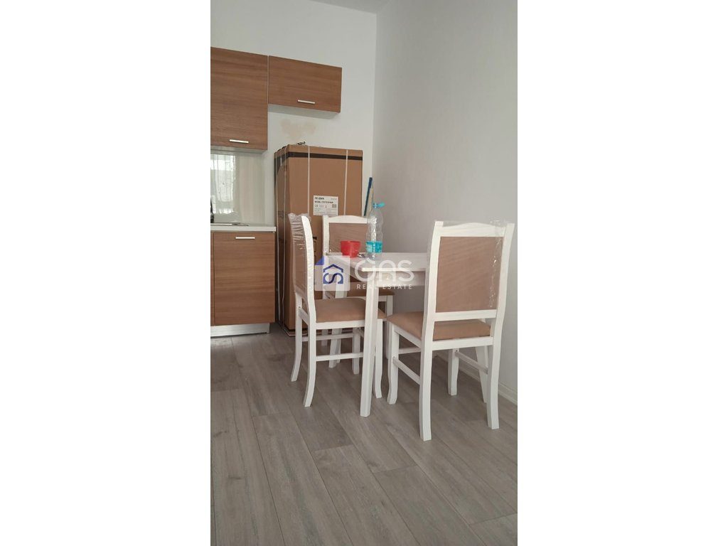 Jepet me qera apartament 1+1 Te Univers City