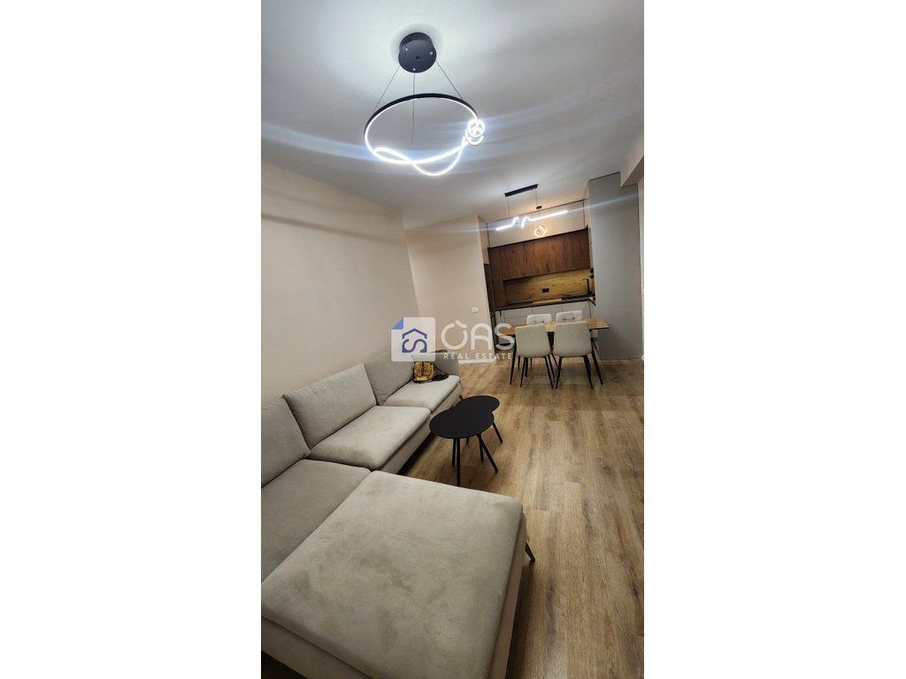 Jepet apartament 2+1me qera Te Univers City