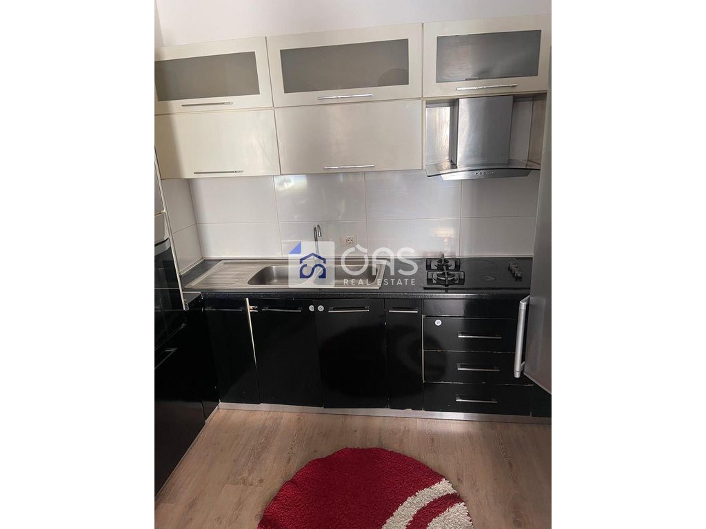 Jepet apartament me qera 2+1 tek Misto Mame