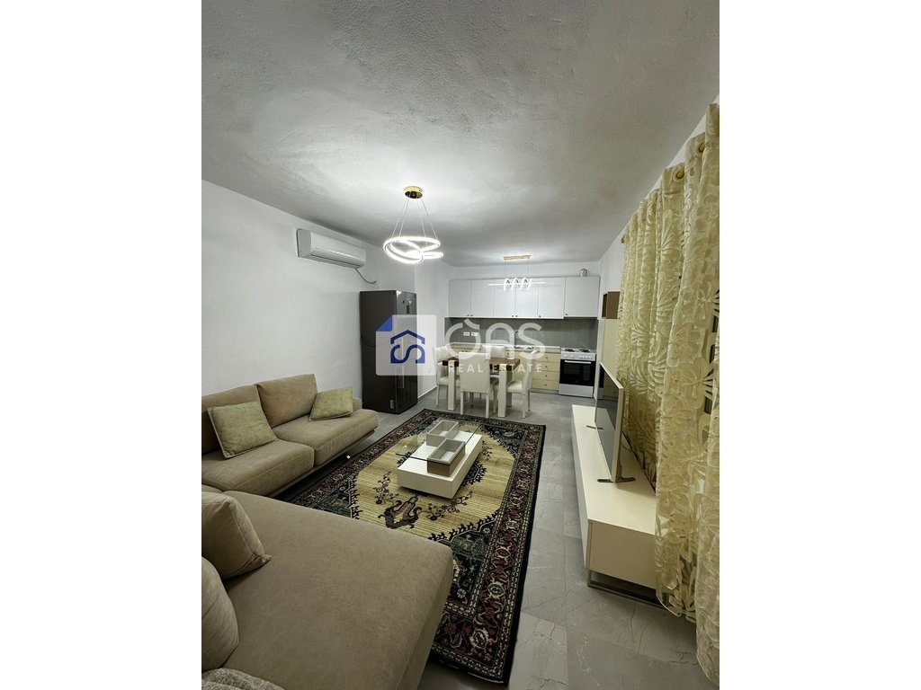 Jepet me qera aprtament duplex 2+1 Stacioni Trenit