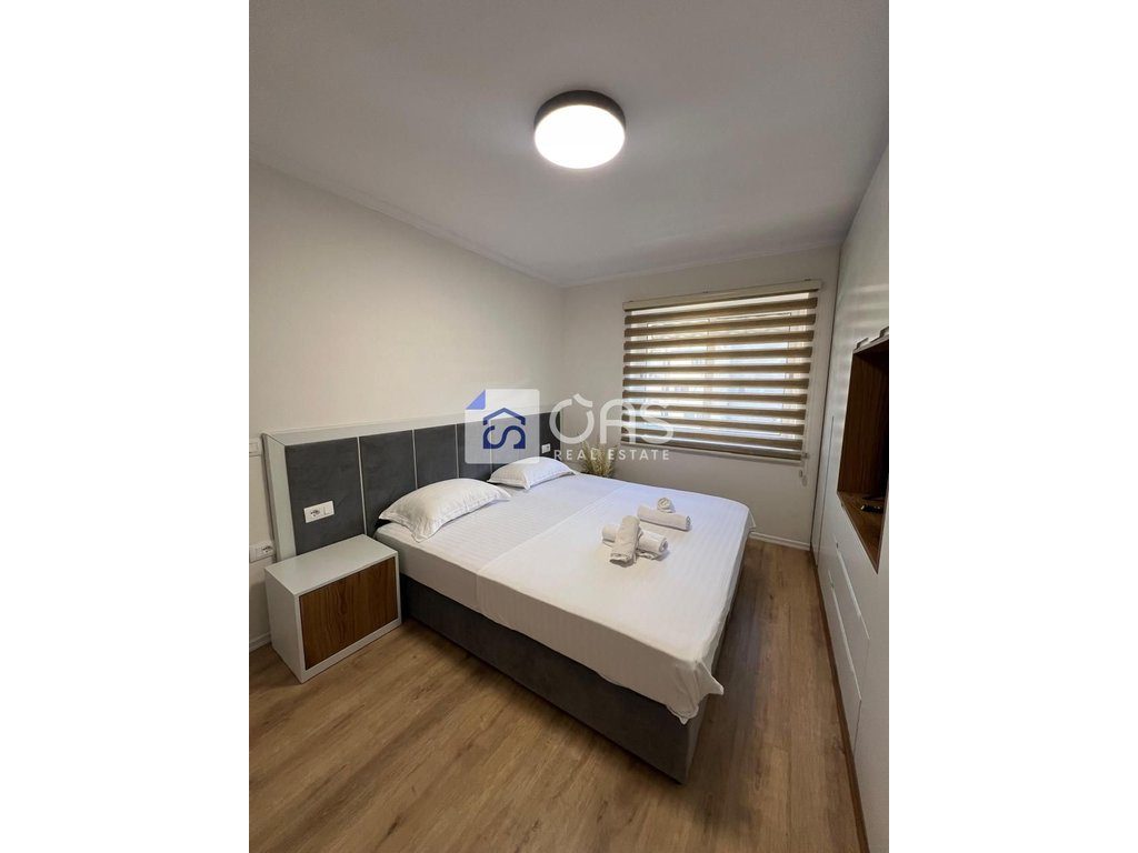 Jepet apartament me qera 2+1 Komuna Parisit