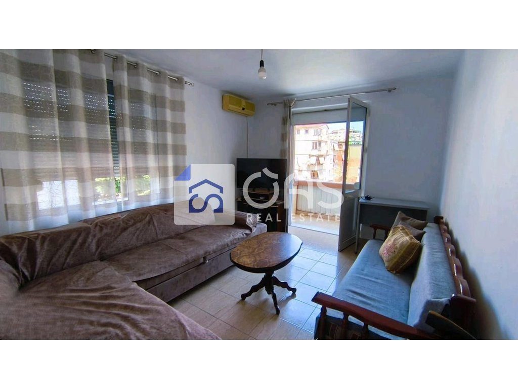 Jepet apartament me qera 1+1 Bllok