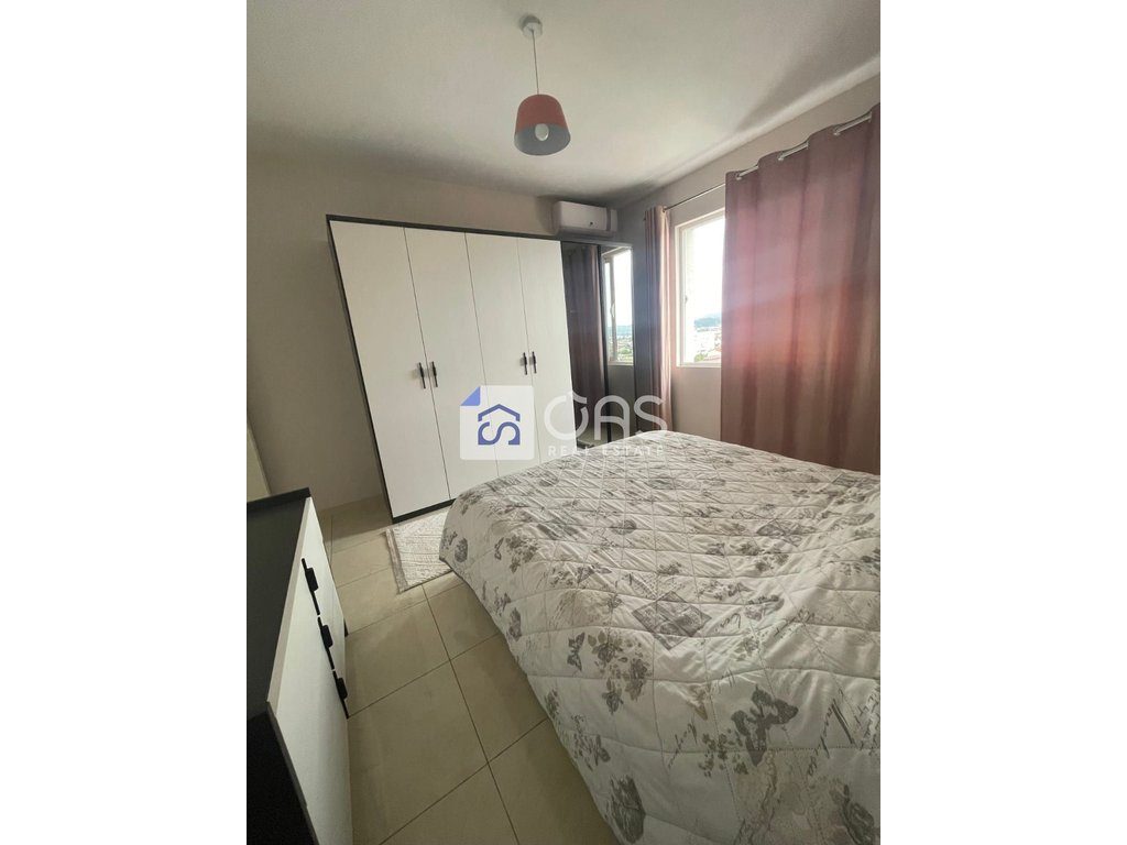 Jepet me qera apartament 2+1 Ne Kamez(Qender)
