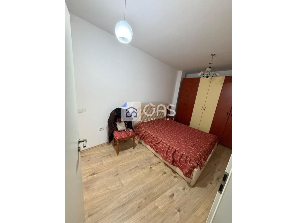 Jepet me qera apartament 1+1 Te 21 Dhjetori