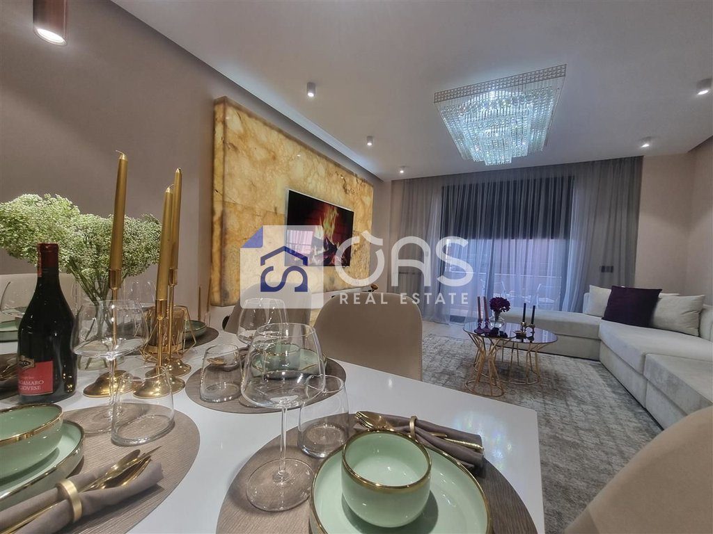 Shitet apartament 2+1+2 tek Liqeni Artificial