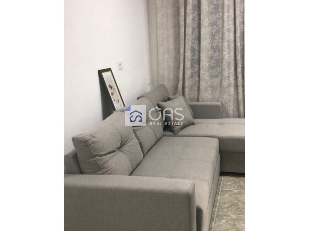 Jepet ambient me qera  2+1 tek Rruga e Dibres