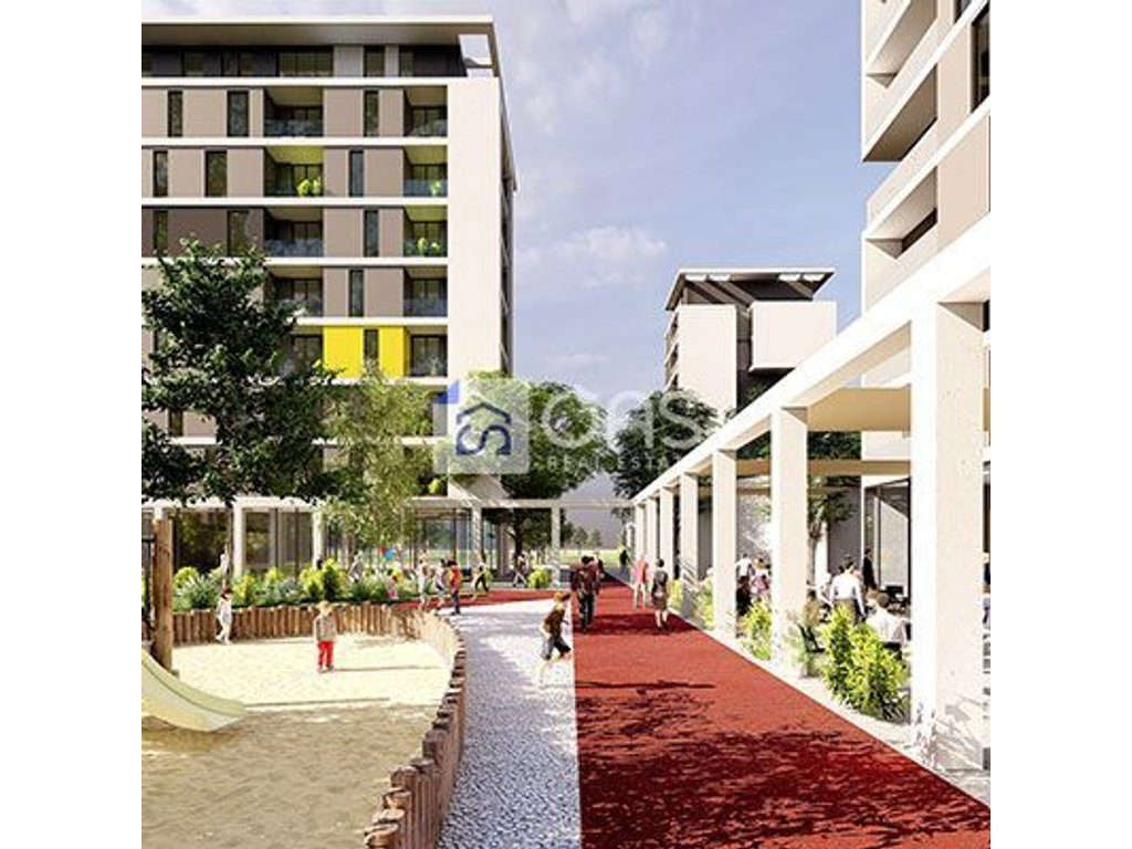 Shitet apartament 2+1 tek Univers City