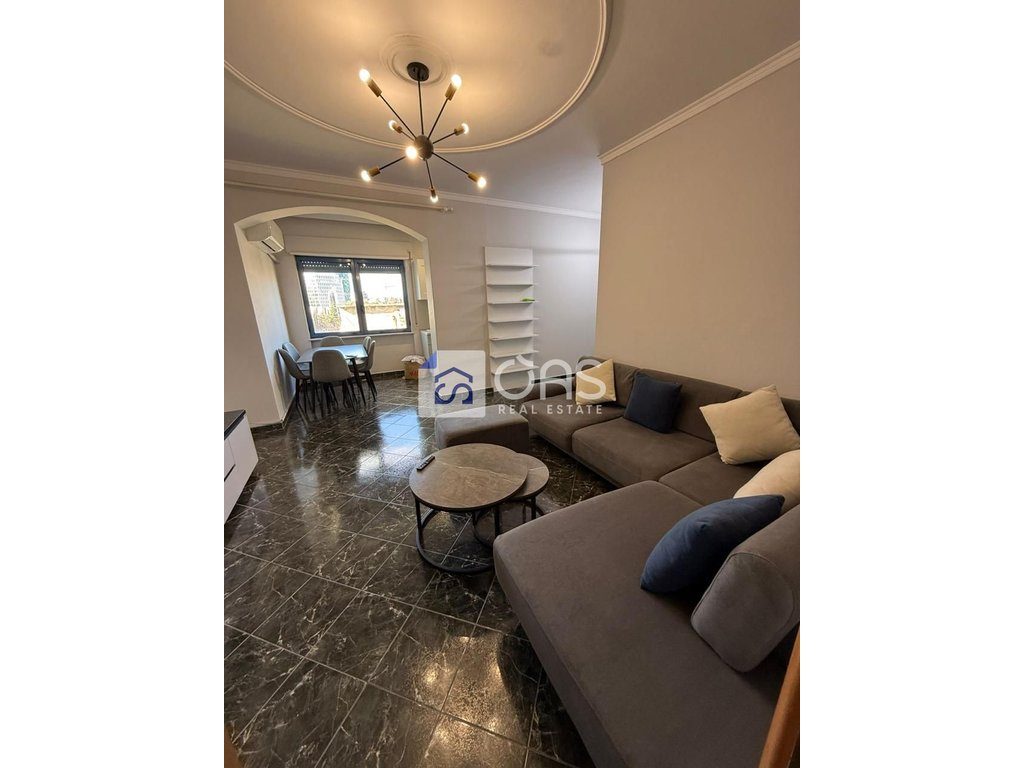 Jepet apartament me qera 2+1 Rruga Elbasanit