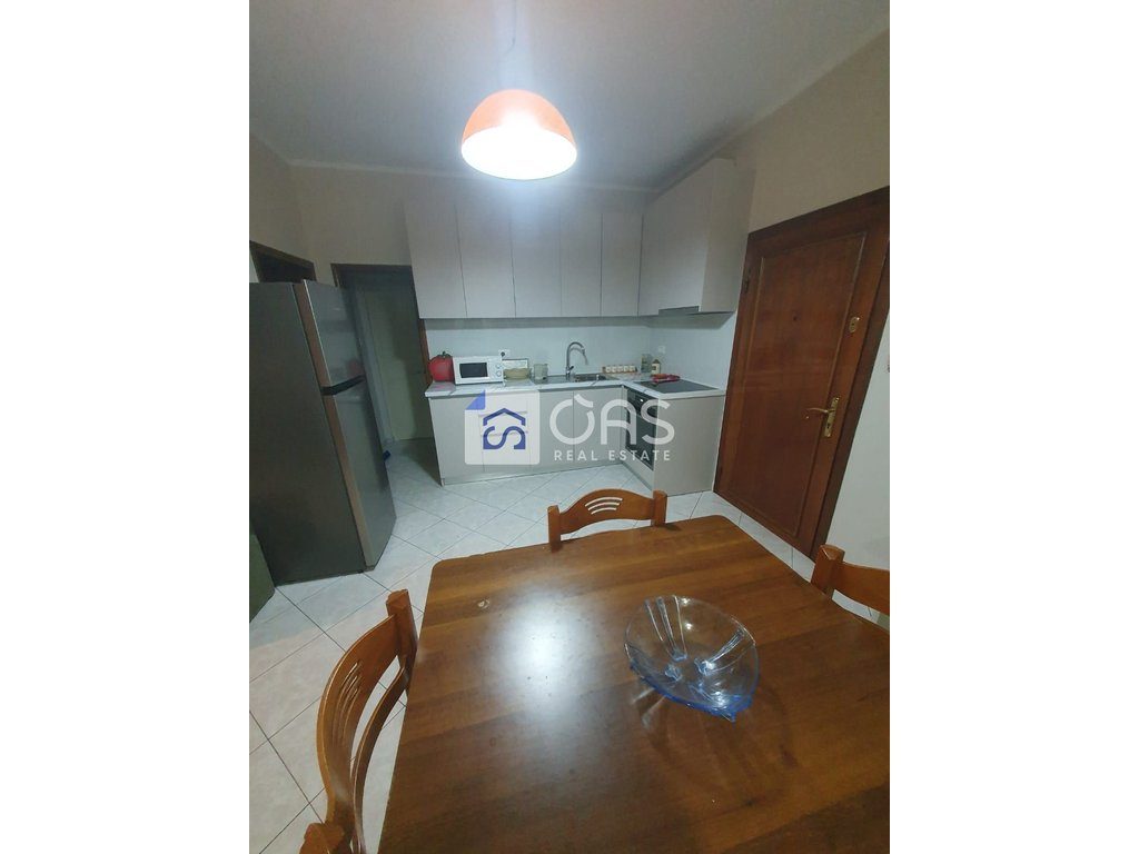 Jepet apartament me qera 3+1 Tregu i Ri Elektrik