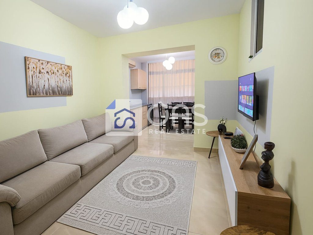 Jepet me qera apartament 2+1 ne Qender
