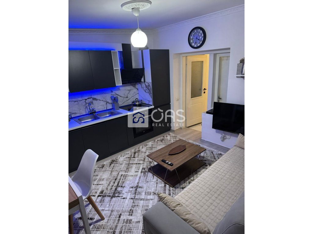 Jepet apartament me qera 1+1 tek Rruga e Dibres