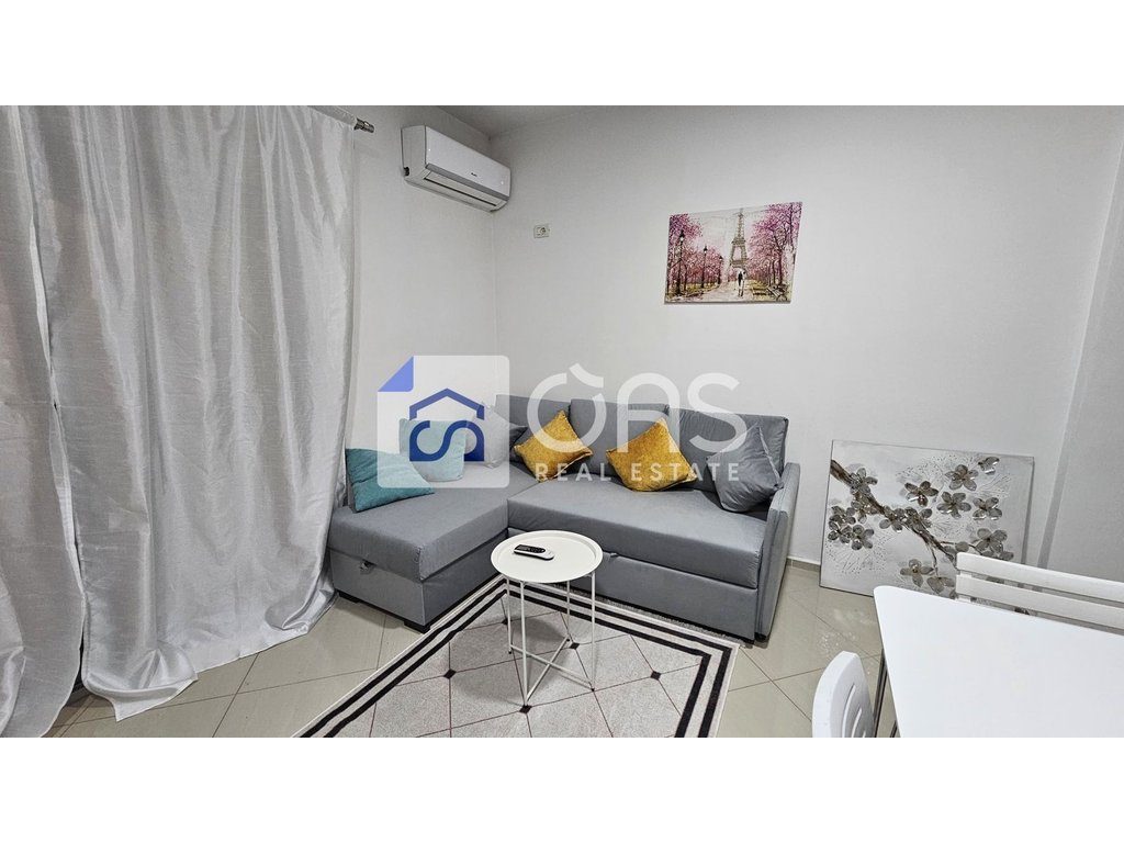 Jepet apartament me qera 1+1 Astir