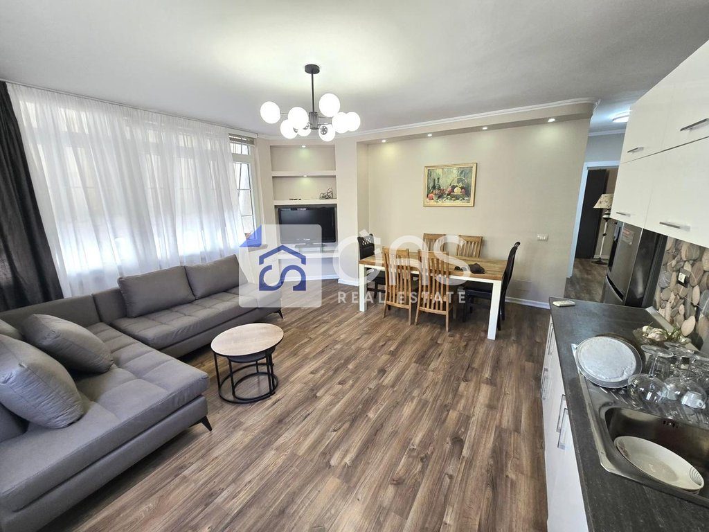 Jepet apartament me qera 2+1 ne 21 Dhjetori