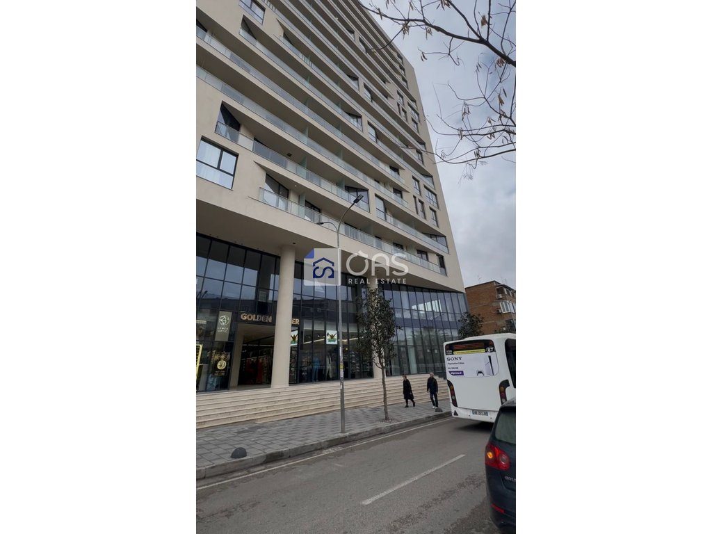 Jepet me qera  ambjent biznesi  open space ne Rrugen Mine Peza (Golden Tower ) 5000 euro