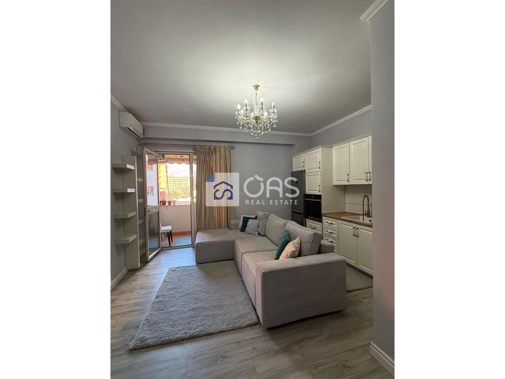 Shitet apartament 1+1 perball  Kompleksit te Delijorgjit