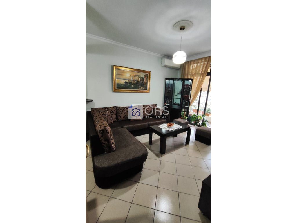 Jepet apartament me qera 2+1 ne Shkoze