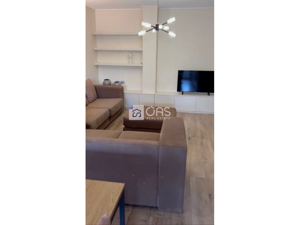 Jepet apartament me qera 2+1 tek shallvaret