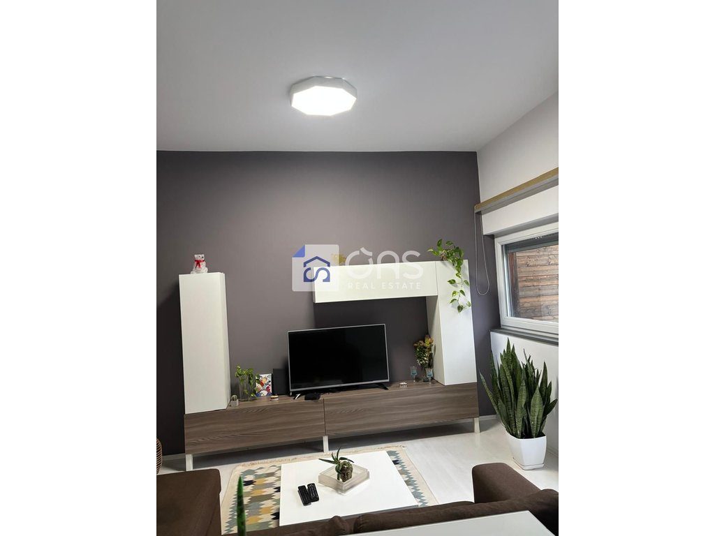 Jepet me qera apartamenti 1+1+ post parkimi tek Kopshti Botanik