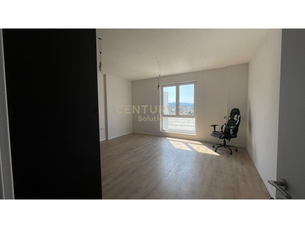 APARTAMENT 2+1 PER QIRA TEK UNIVERS CITY !